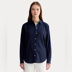 Everlane The Must-Have Shirt in Silky Cotton